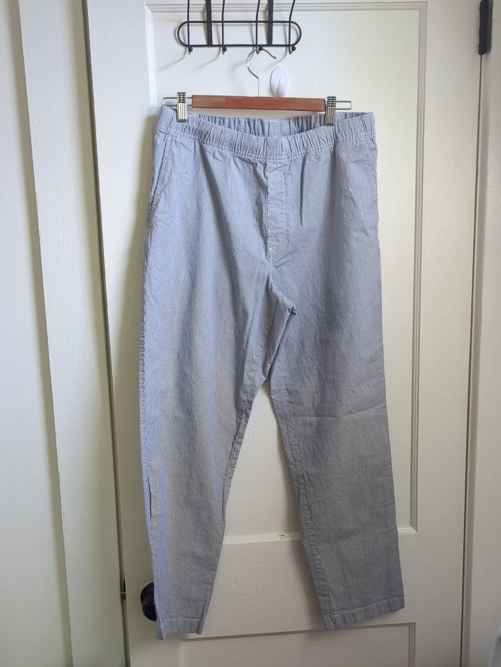 Uniqlo Men's Light Blue Seersucker Chinos